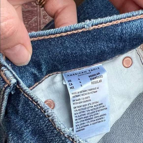 NWT American Eagle Super High-Rise Baggy Straight Jeans - Picture 6 of 6